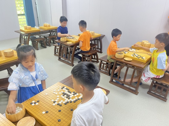 周日基礎(chǔ)班日常對弈，只聞落子聲_副本.jpg