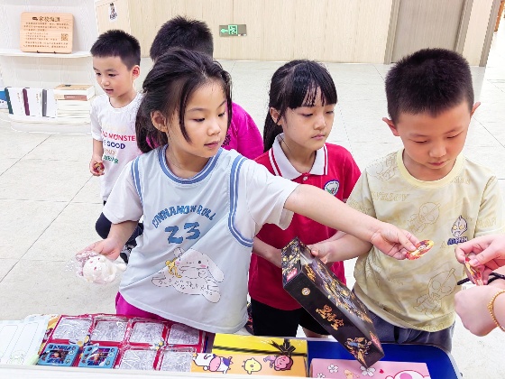 3、為了迎接節(jié)日的到來，我們在本周的周末舉行了一個少量積分兌換禮物的小活動_副本.jpg